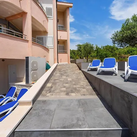 Gorgeous In With House Sea View