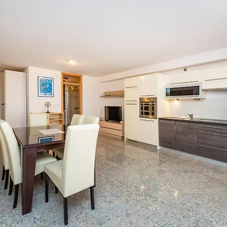 Gorgeous In With House Sea View