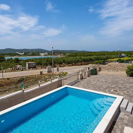 Gorgeous In With House Sea View Apartment