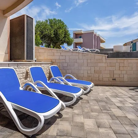 Gorgeous In With House Sea View Apartment