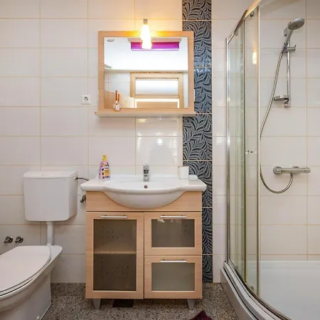 Lovely In شيبينيك